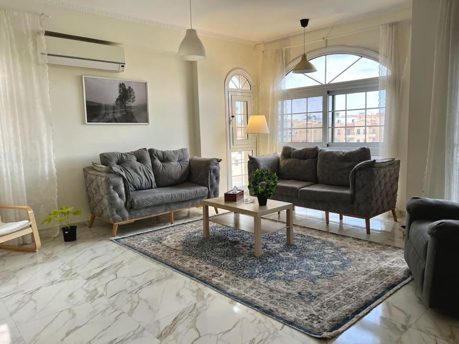 H-residence 3 Bedroom In New Near Airport Caïro