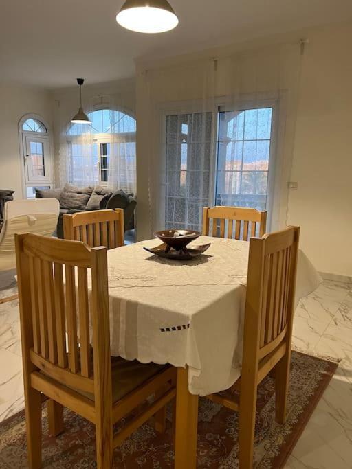 H-residence 3 Bedroom In New Near Airport Caïro