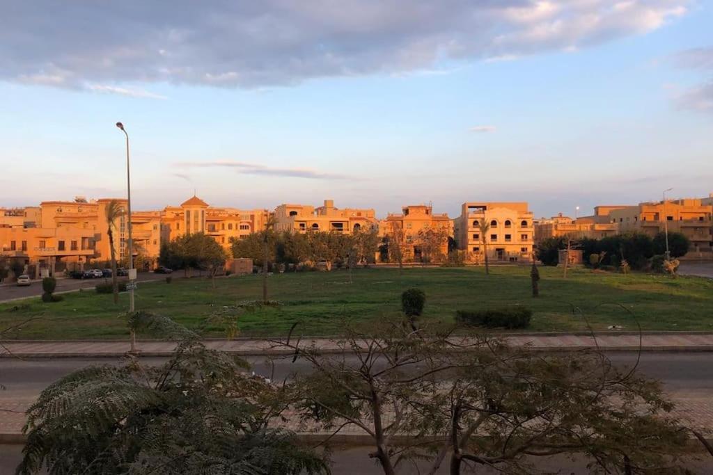 H-residence 3 Bedroom In New Near Airport * Caïro