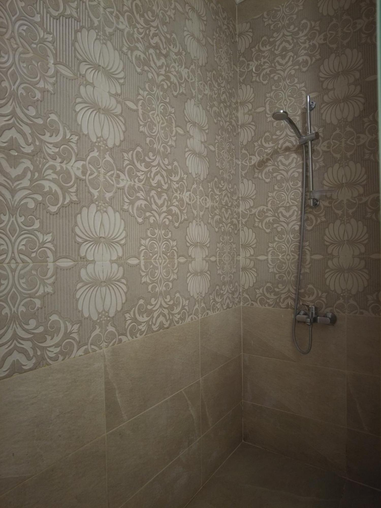 H-residence 3 Bedroom In New Near Airport Apartment *